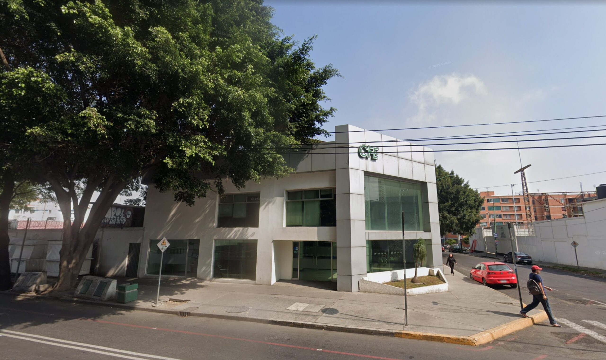 Fachada de la oficina CFE Marina Nacional en Miguel Hidalgo, Ciudad de México